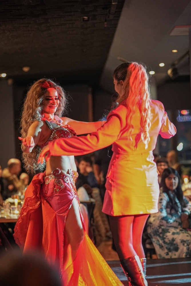 Istanbul Bosphorus Dinner Cruise With Dinner Show