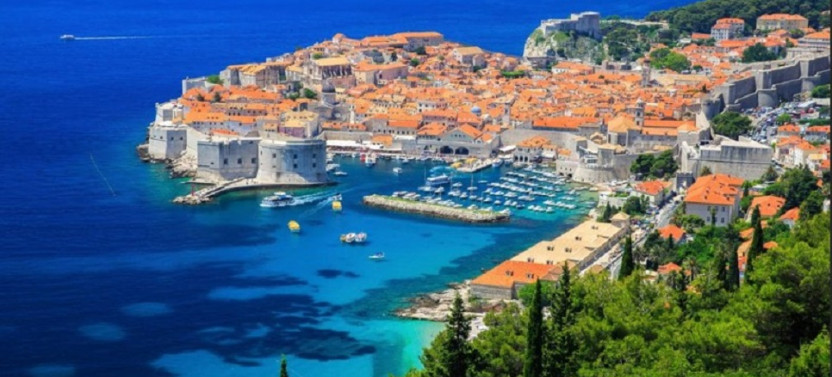 Transfer from Sarajevo to Dubrovnik with Herzegovina Tour