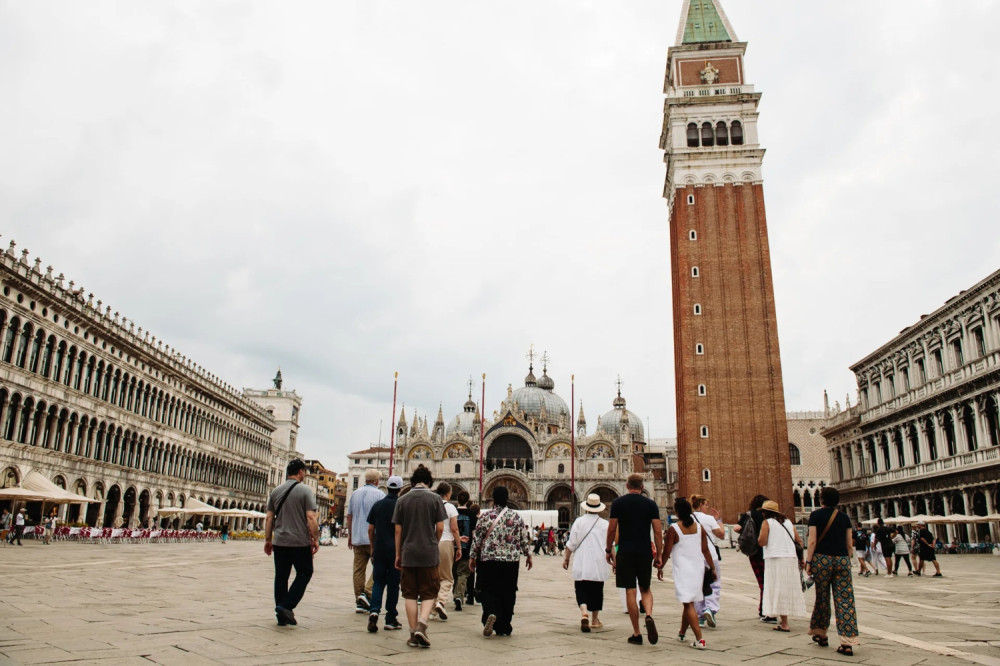 Best of Venice Tour: Doge's Palace, Boat Ride & Murano