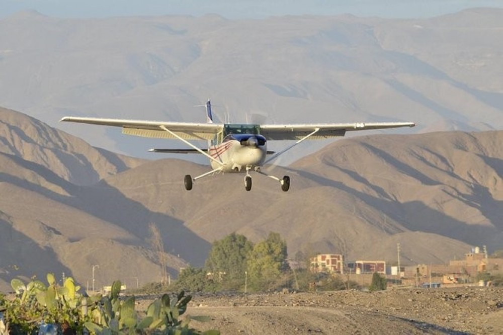 Private Flight Over the Nazca and Palpa Lines - 60 Minutes