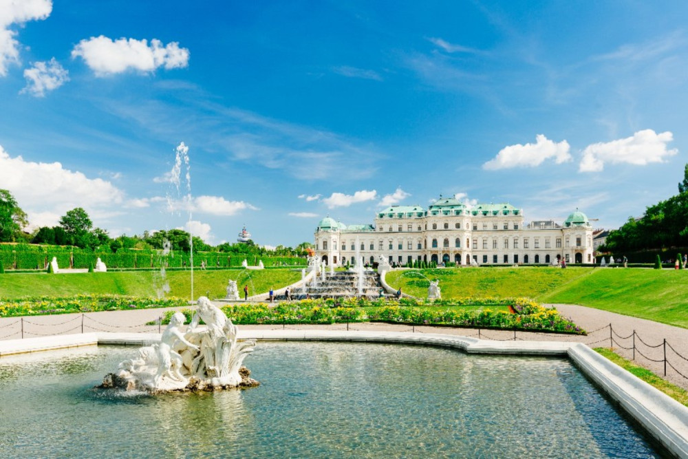 Belvedere Palace & Garden Skip The Line Guided Tour