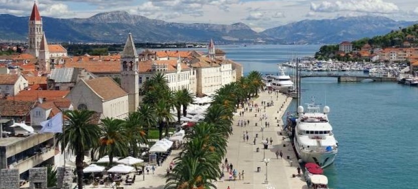 Private Blue Lagoon Charter from Split - 50 Shades of Blue