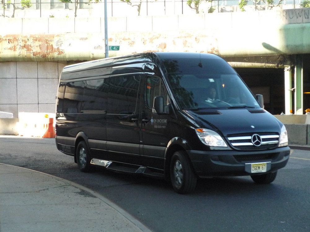 Premium Transfer within Rome by Mercedes Minivan (Up to 7 Pax)