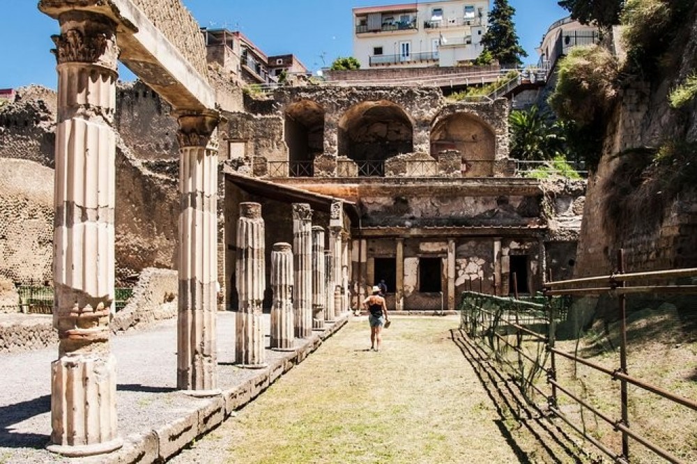 Herculaneum Group Tour - Half Day