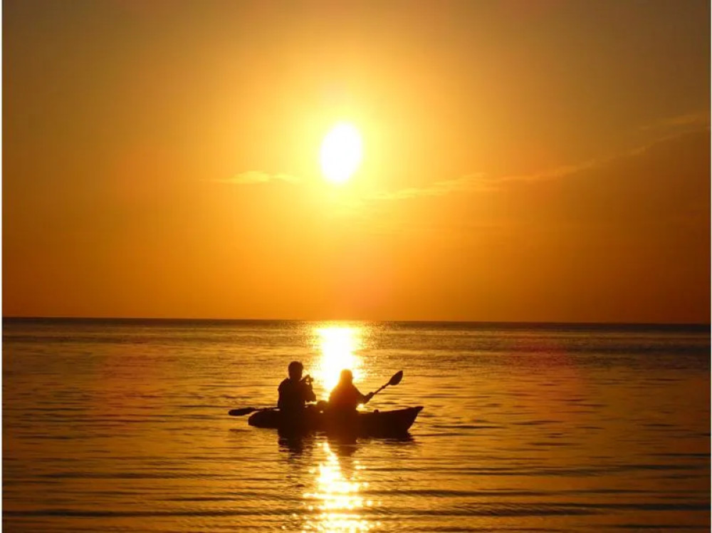 Evening Sunset SUP or Canoe Tour in Miyakojima