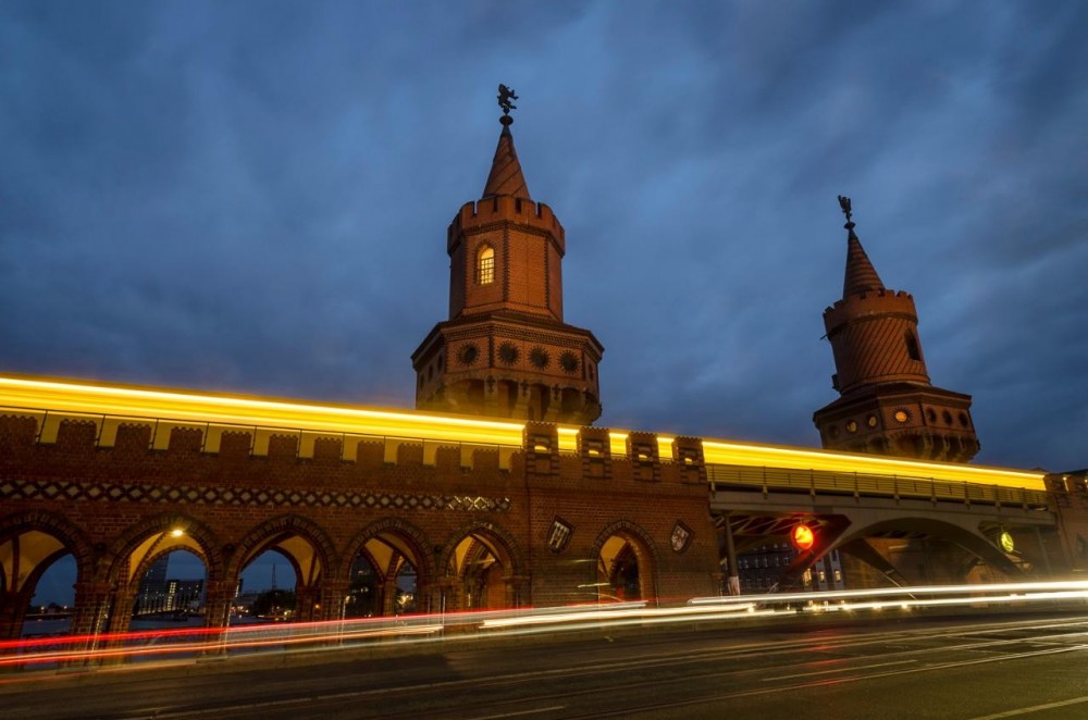 Private Berlin Photo Tour at Night