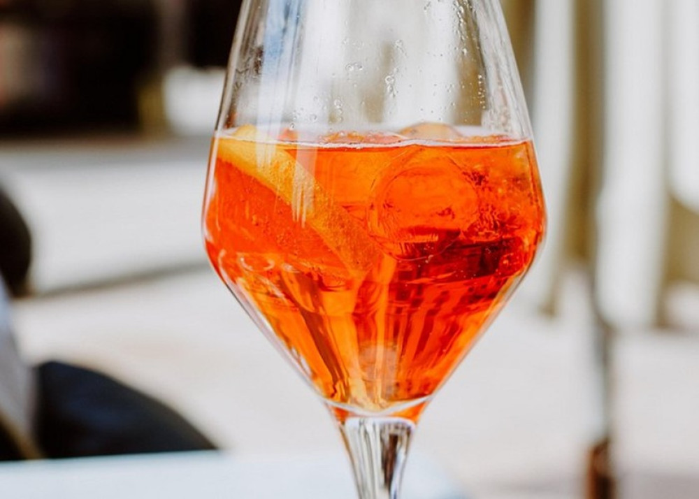 Milan Highlights Tour: History, Culture, and Aperitivo