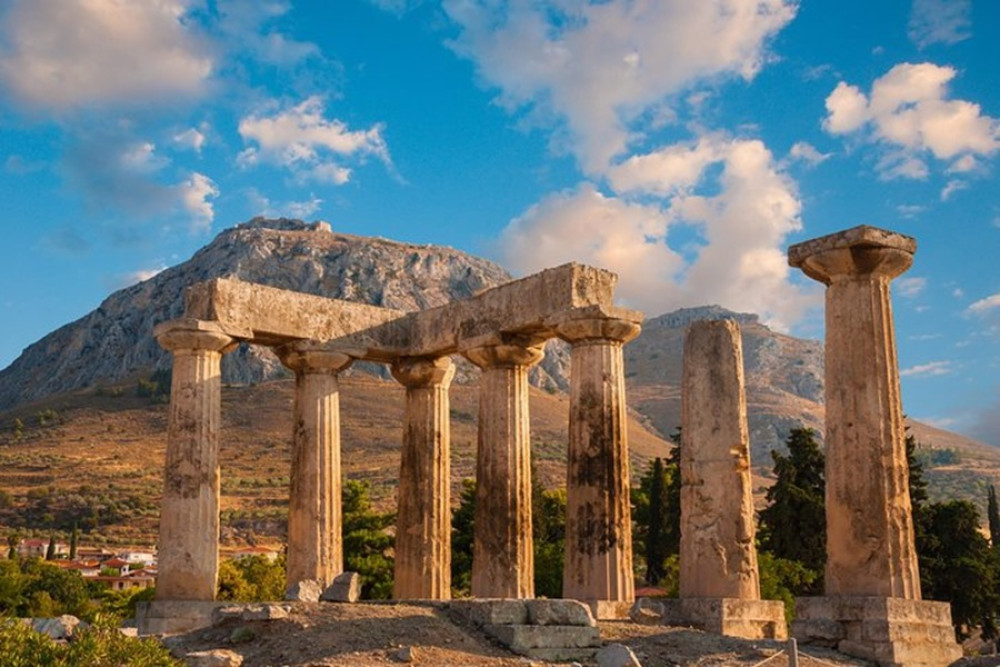 Ancient Corinth: Private Half-Day Excursion from Athens by minibus