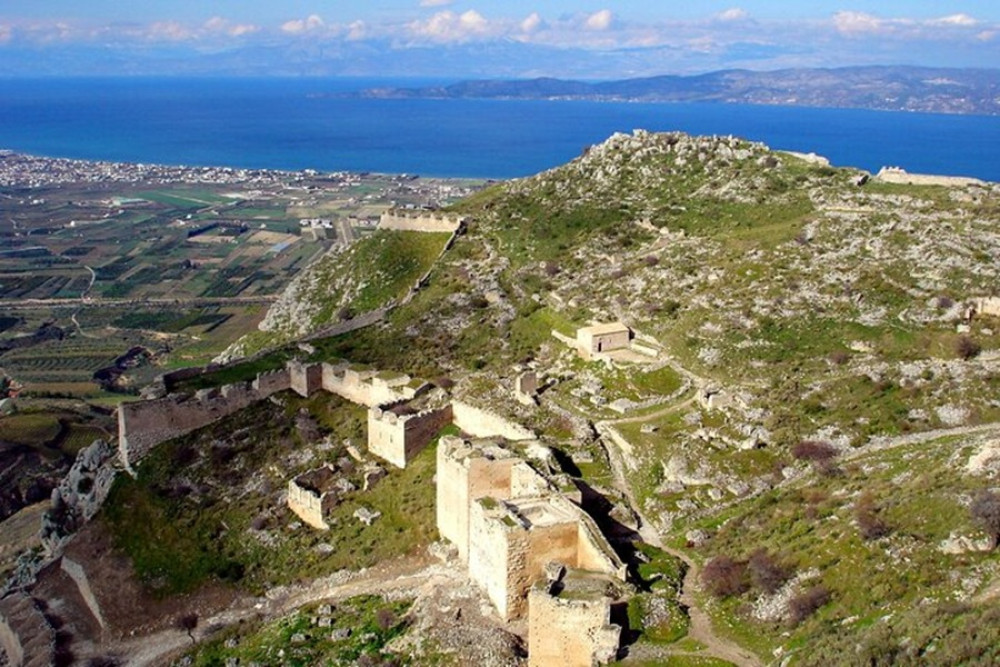 Discover the Most Famous Sites of Athens and Ancient Corinth by Minibus