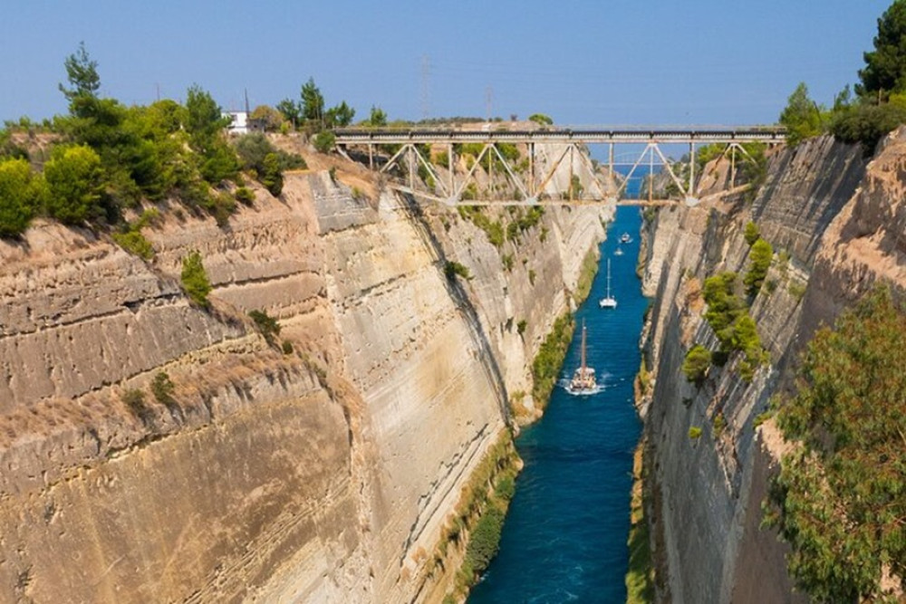 Discover the Most Famous Sites of Athens and Ancient Corinth by Sedan