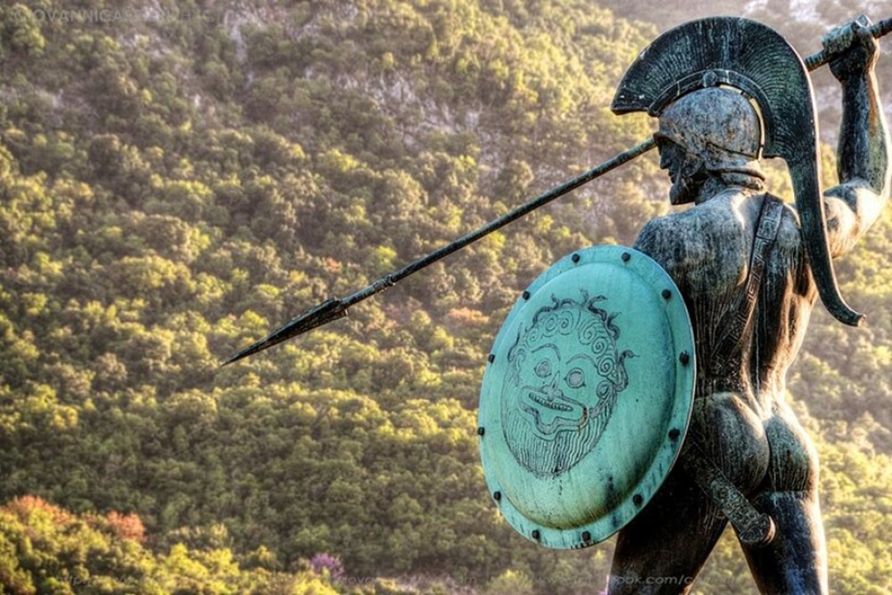 Discover Thermopylae & Delphi from Athens by Minibus