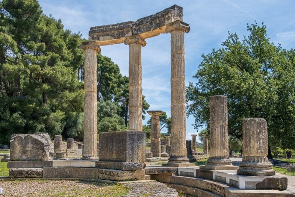 Explore Ancient Olympia, Mycenae and Nafplio 2 Days Private Tour by sedan
