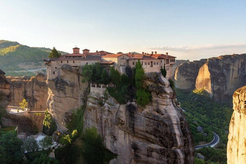 Explore Delphi and Meteora - 2 Day Private Tour from Athens by minibus