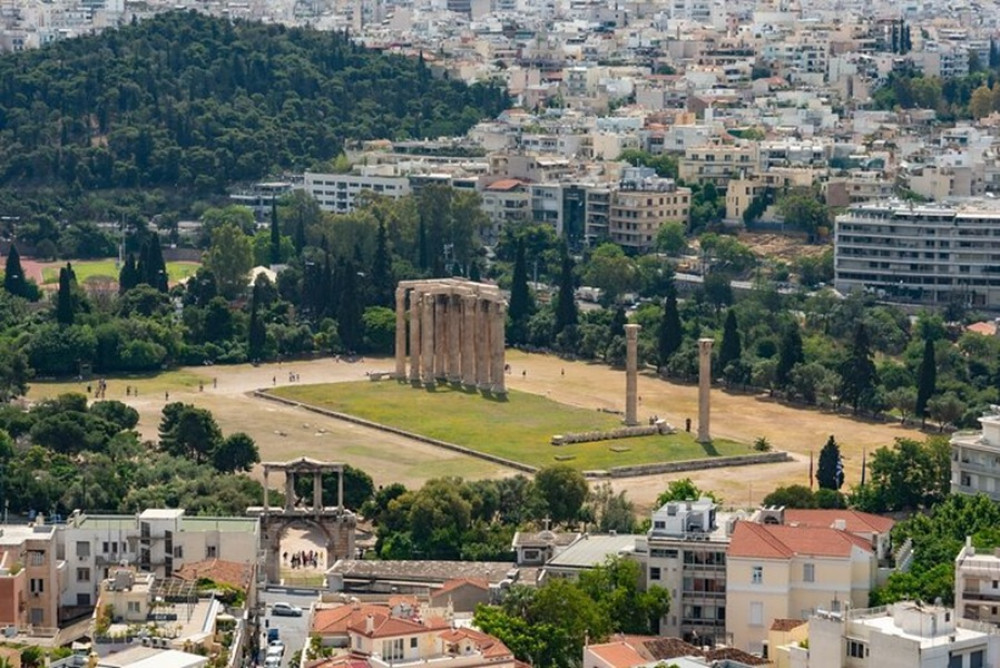 Embark/Disembark Tour In Athens With Transfers from hotel by sedan
