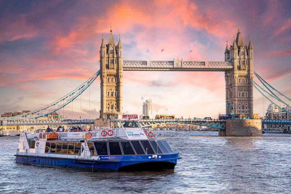 Hop-On Hop-Off London + Thames River Cruise 72-hour Bus + River Cruise
