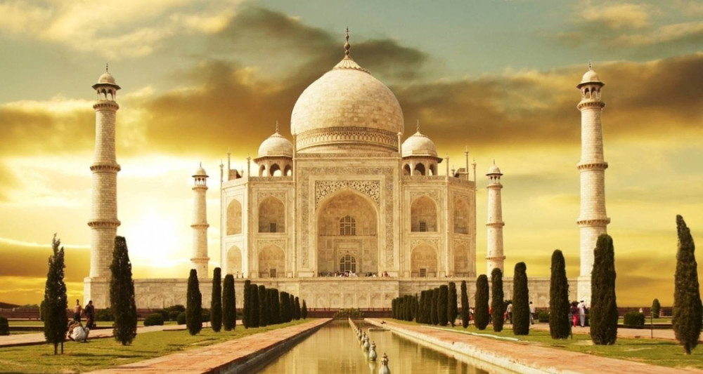 Private 15-Day Tour of the Taj Mahal, Rajasthan, and Varanasi