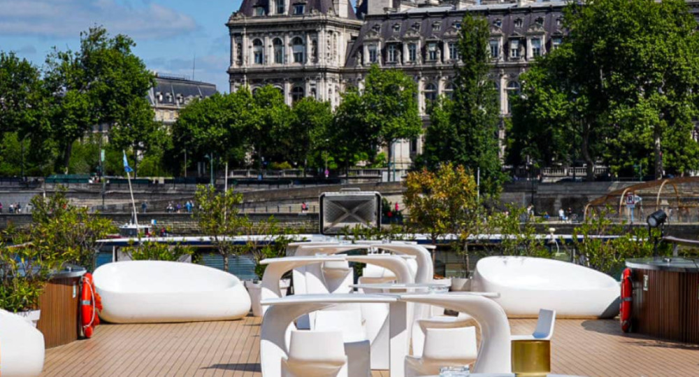 Sunday Brunch Buffet on board the Diamant Bleu