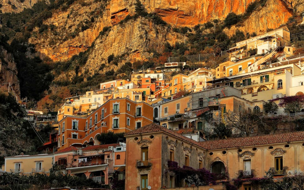 Walking Tour in Positano with Wine Tasting