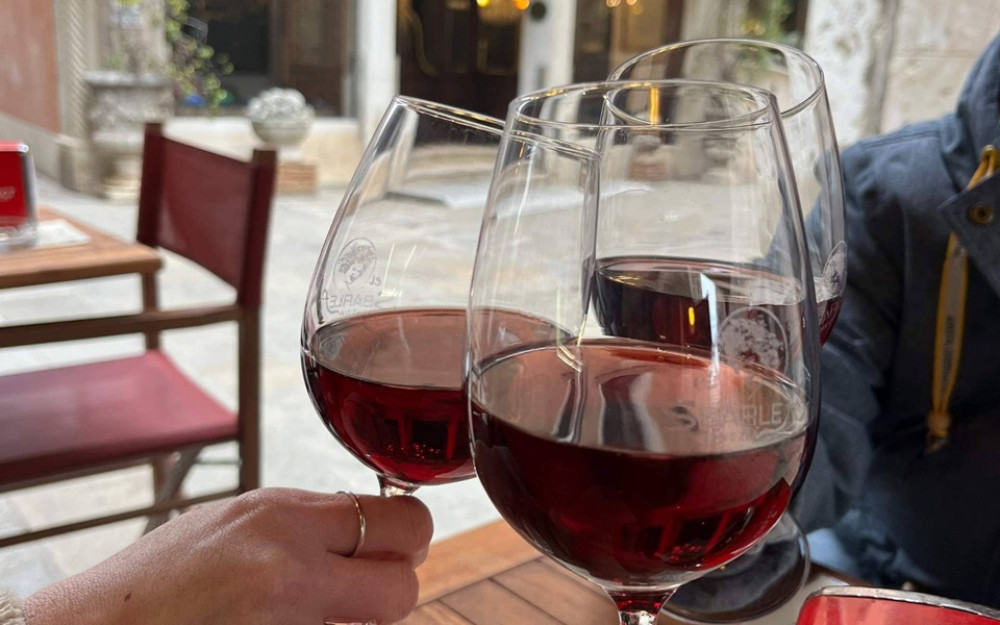 Local Wine Tasting Experience in Venice