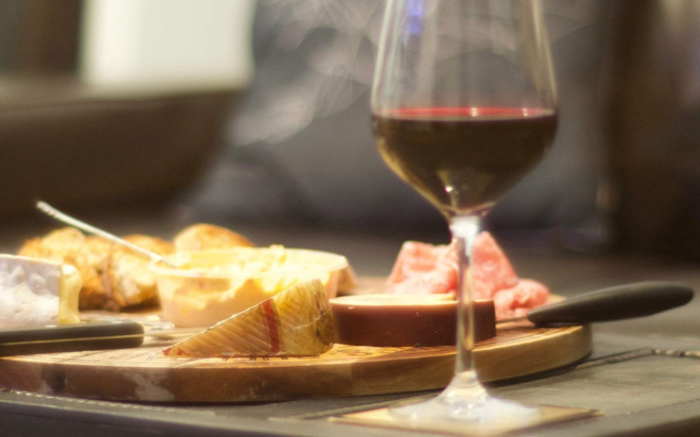 Red, Wine and Cheese Tasting Experience in Venice