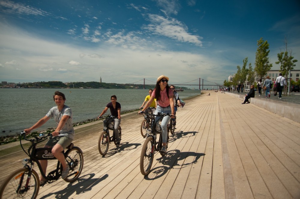 Private E-bike Tour - Follow The River to Belém