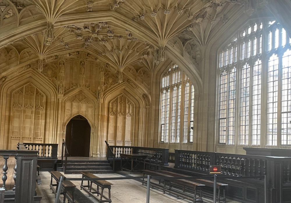 Oxford: Town & Gown Tour with Divinity School Entry Ticket