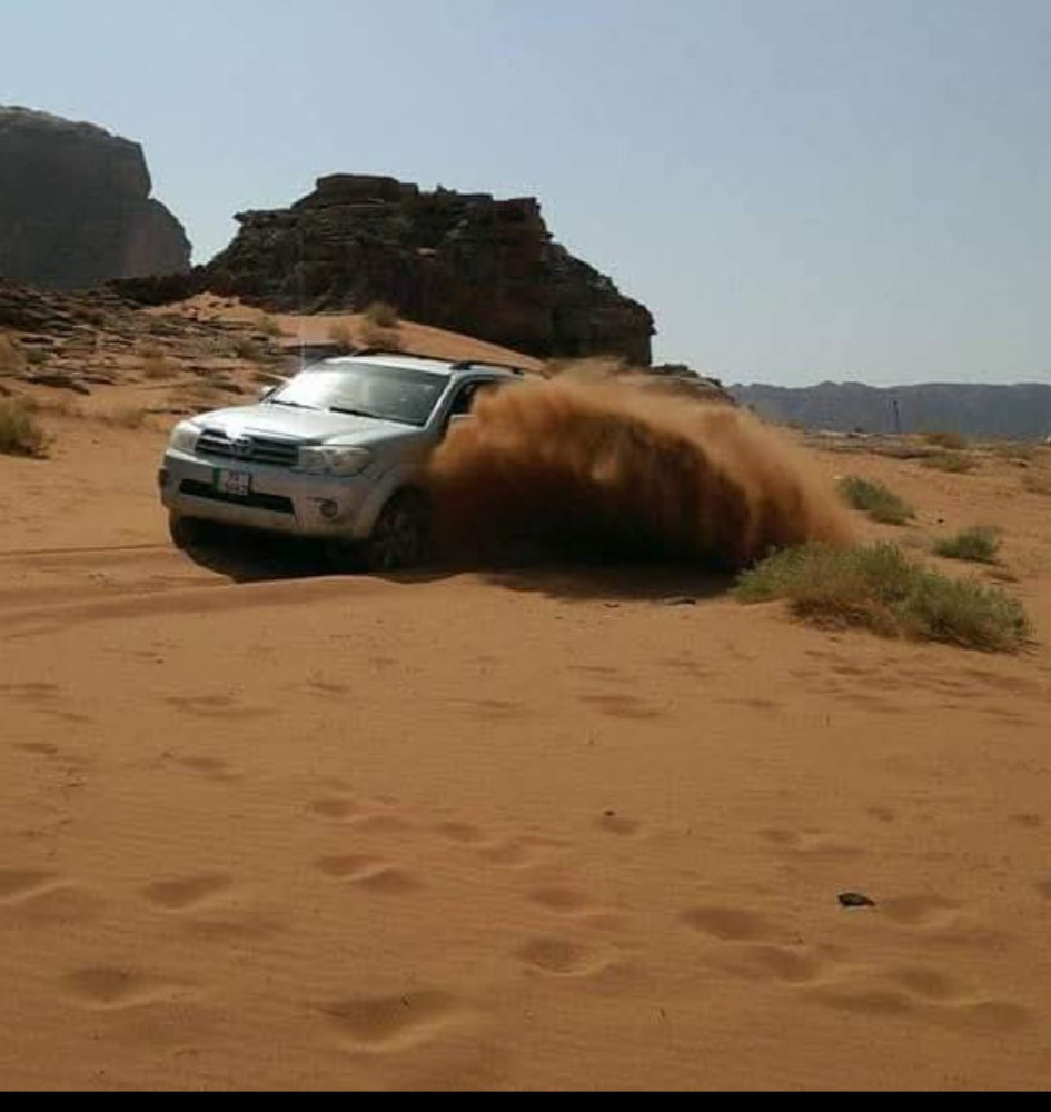 10 Days Jeep Safari & Canyon Jordan Multi-Day Tour