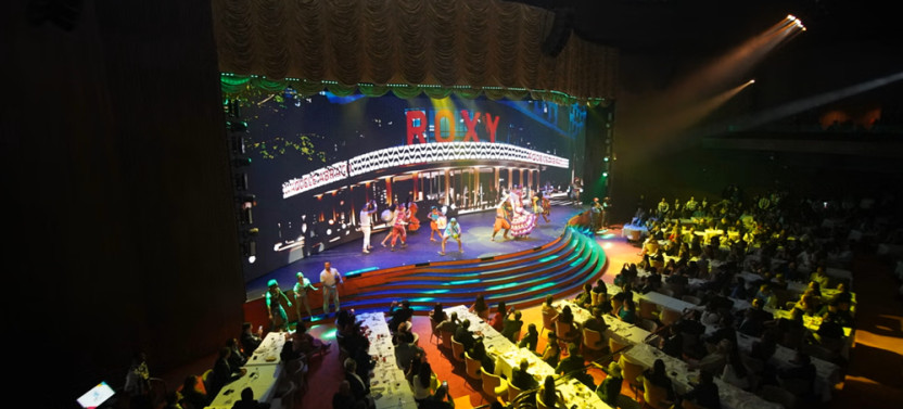 Gourmet Dinner & Cultural Show at the Roxy with Transfer from Rio