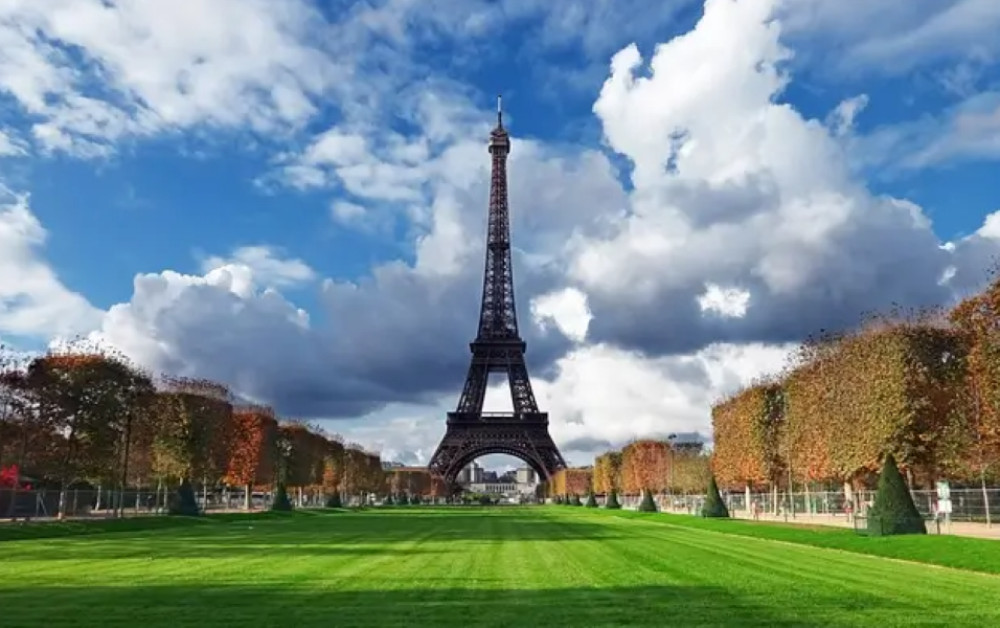 Private Guided Tour Of The Eiffel Tower By Elevator