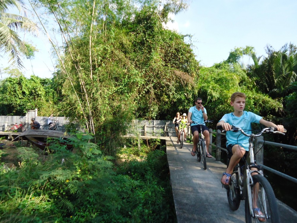 ABC Weekend & Local Floating Market Cycling Tour