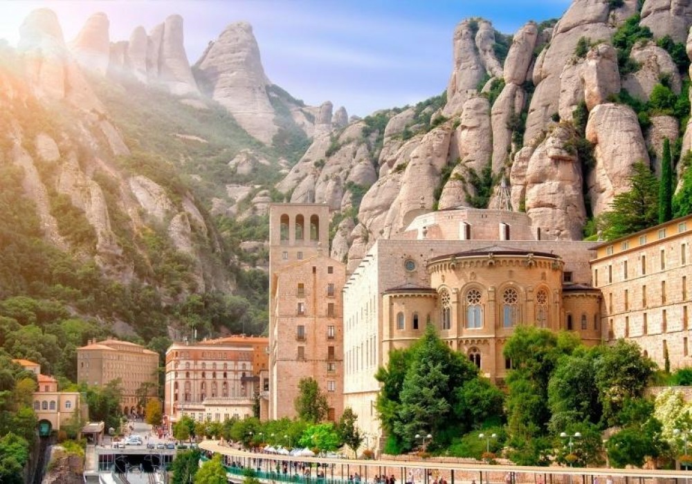 Montserrat Monastery Hiking By Aeri Cable Car Barcelona Project Expedition