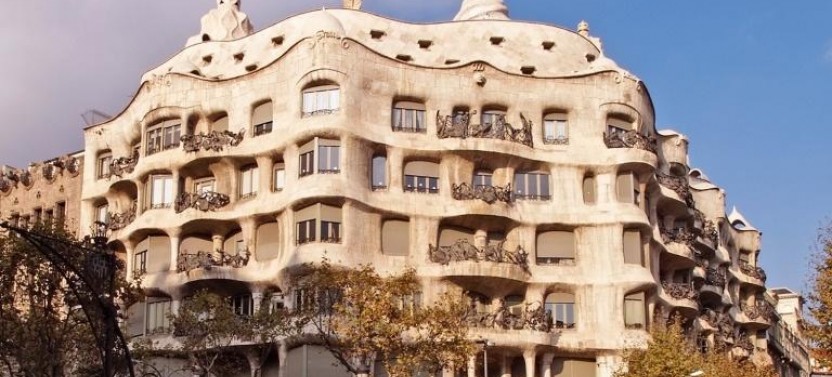 Gaudí’s Masterpieces Premium Small-Group Tour