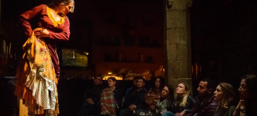 Private Barcelona Old Town Walking Tour, Flamenco Show & Tapas Tour, photo 2 of 13
