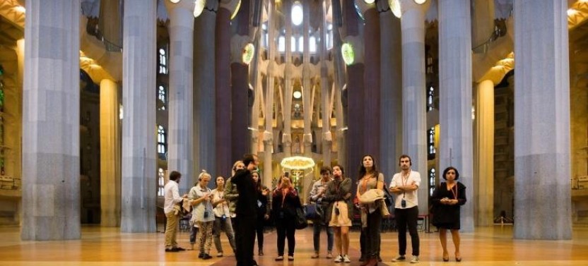 Private Sagrada Familia with Official Guide & Fast-Track Entry, photo 2 of 11