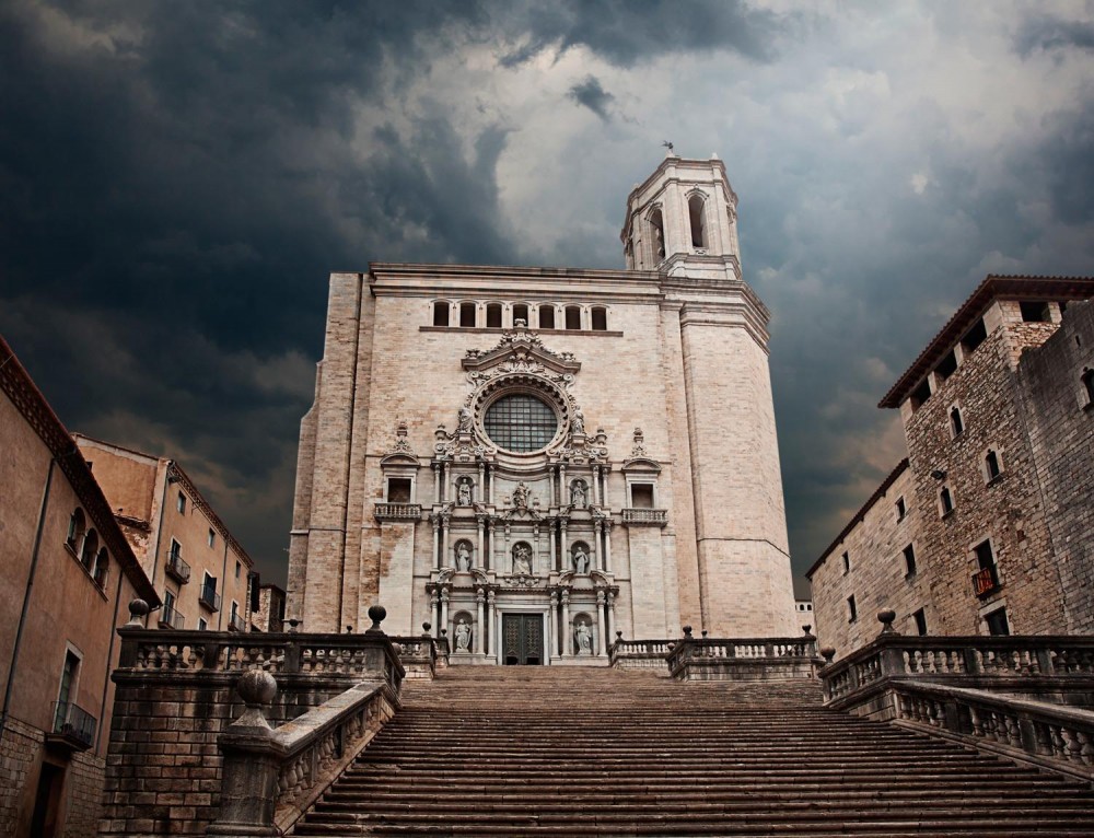 Private Dalí Museum & Girona's Game Of Thrones With Medieval Besalú