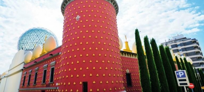 Private Dalí Museum & Girona's Game Of Thrones With Medieval Besalú, photo 4 of 5