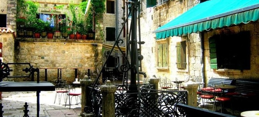 Kotor Walking Tour And Jaz Beach - Private Tour