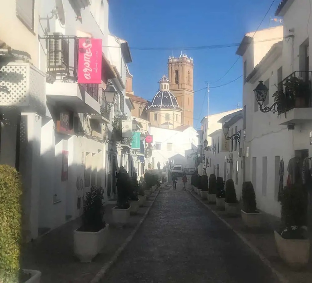 Charming Villages Tour through Villajoyosa & Altea