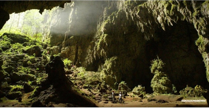 Caves Of Bombil pek