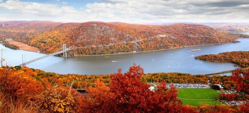 Fall Foliage Helicopter Tour From Westchester (Shared)
