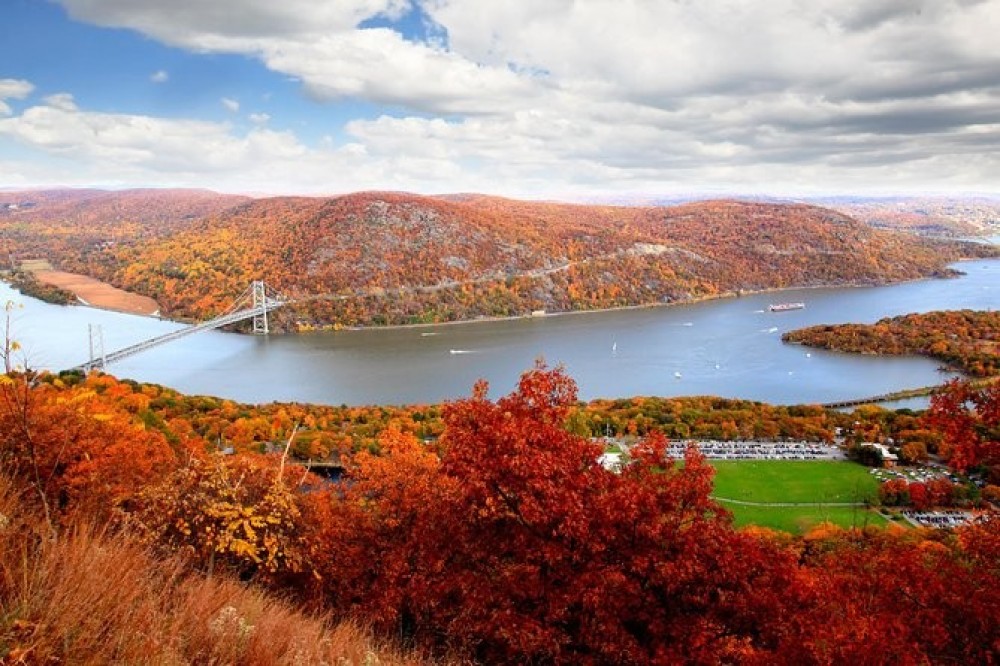 Fall Foliage Helicopter Tour From Westchester (Shared)