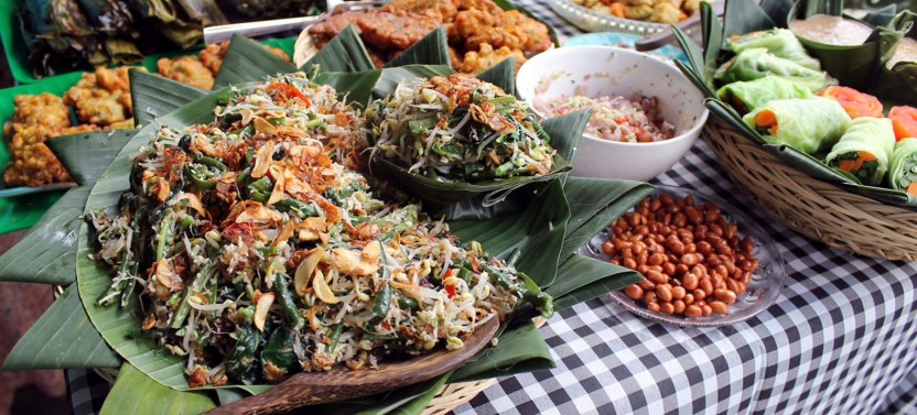 Traditional Balinese Cooking In A Multi-Generational Compound