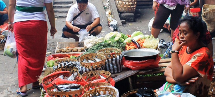 Traditional Balinese Cooking In A Multi-Generational Compound