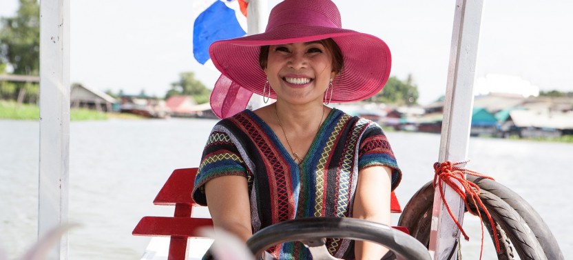 Scenic Boat Ride & Thai Cooking Class in Bangkok with Aoy