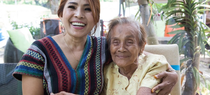 Scenic Boat Ride & Thai Cooking Class in Bangkok with Aoy