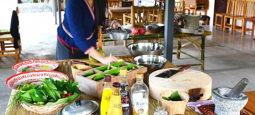 Northern Thai Cooking Class with Market Tour in Chiang Mai