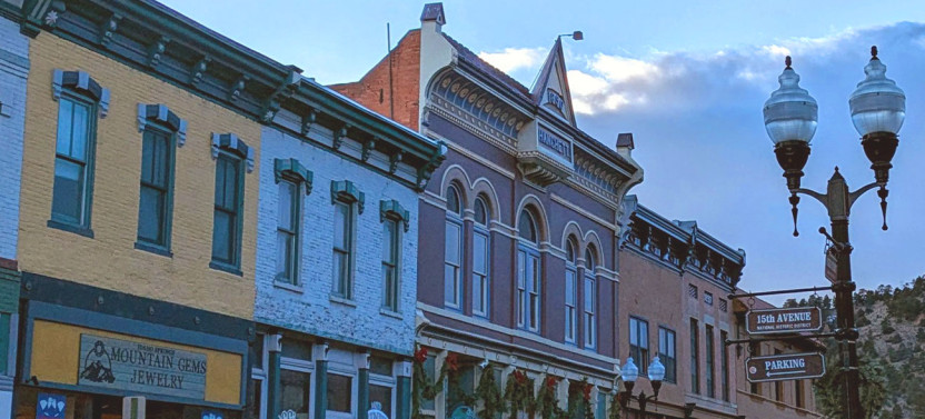 Small Group Tour: Rocky Mountain Escape