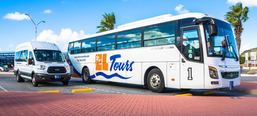 Round-Trip Shared Airport Shuttle Transfer to Aruba Resorts
