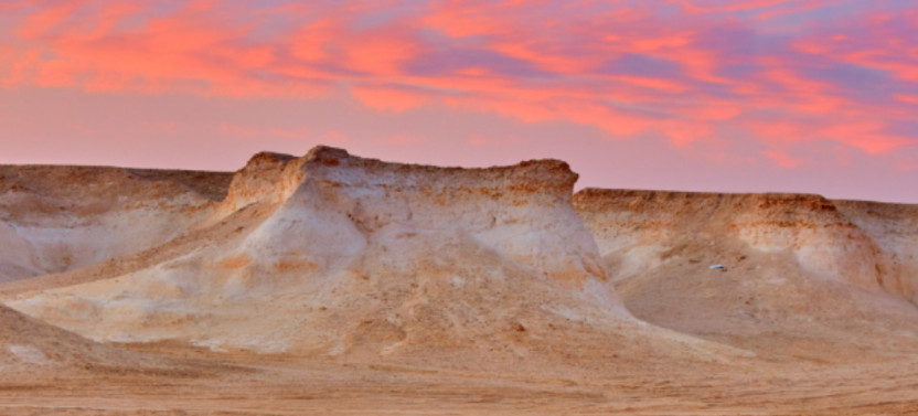 Small Group Zekreet and Richard Serra Sculpture Tour