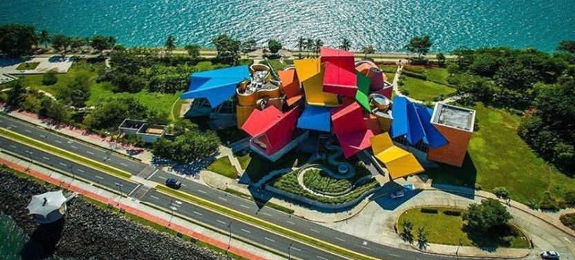 Miraflores Canal Locks, Amador Causeway and Biomuseo Private Tour